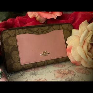 💎Coach Colorblock Signature Wallet Khaki Petal💎
